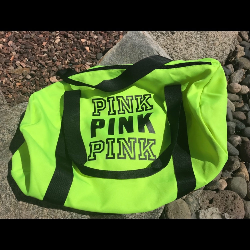 ☀️ NWOT...PINK Duffle Bag